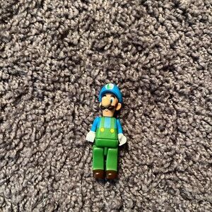 K’Nex Super Mario Bros Luigi Action Figure Toy